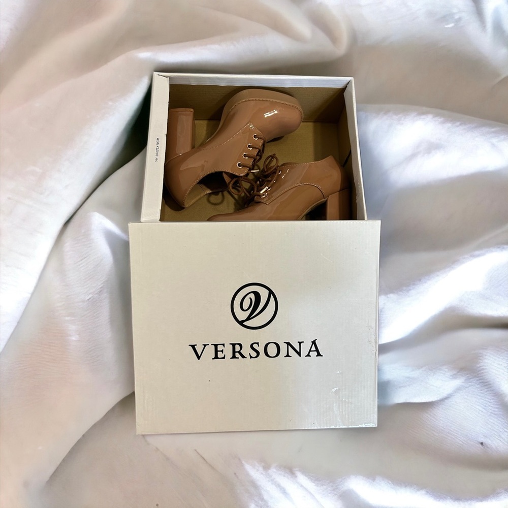 Brand New Versona Heels